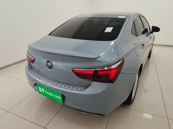 Verano 2015 Sedan 20T DCT Leading photo 4