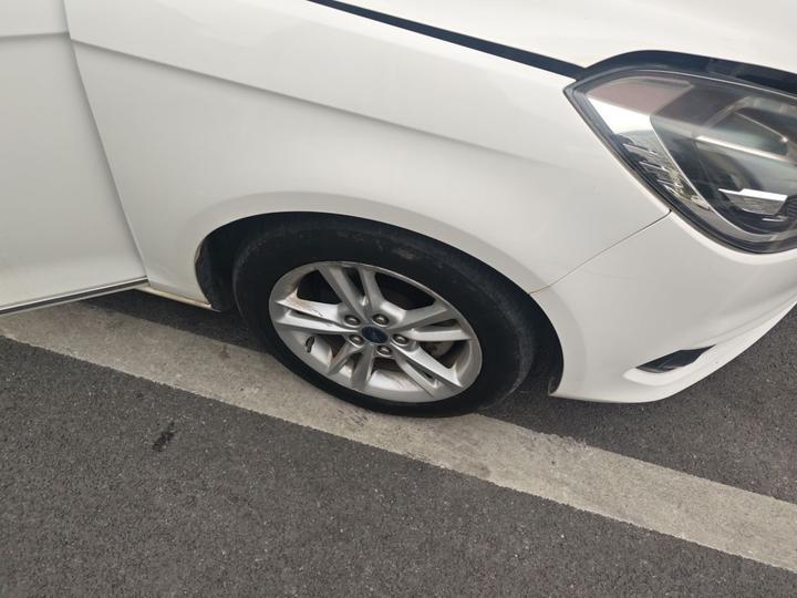Escort 2019 Facelift 1.5L AT China VI photo 8