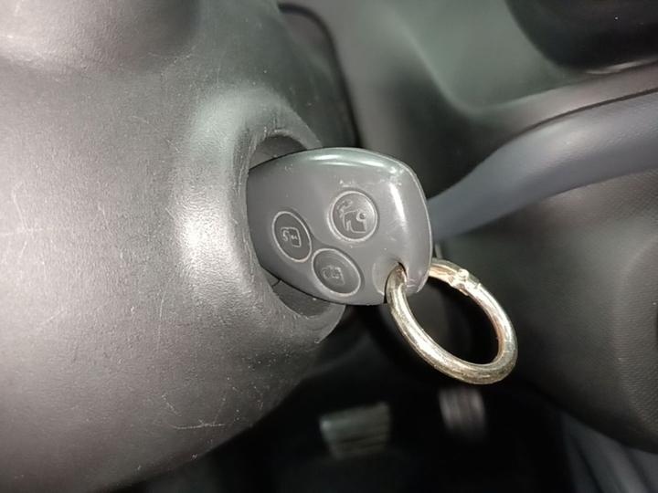 fortwo 2015 1.0L 52 Coupe photo 8