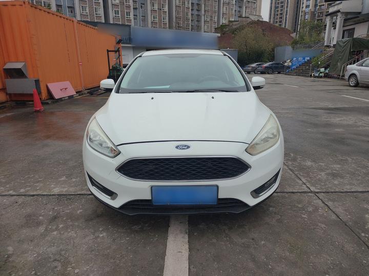 Focus 2015 Hatchback 1.6L AT photo 2