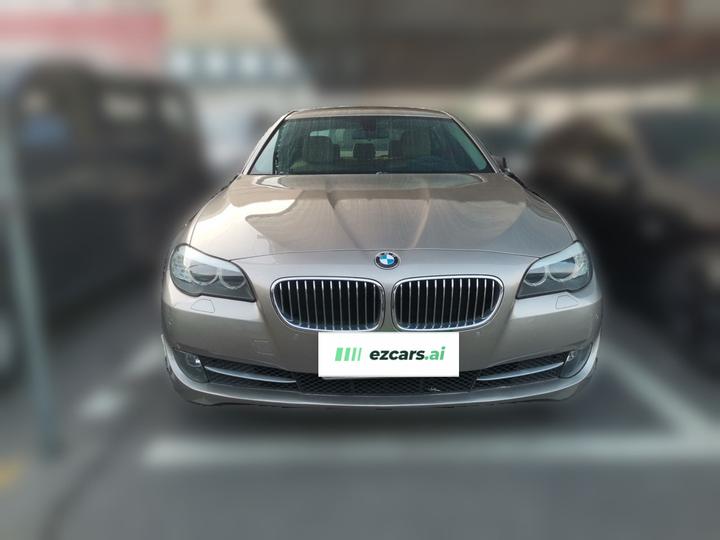 5 Series 2013 520Li photo 2