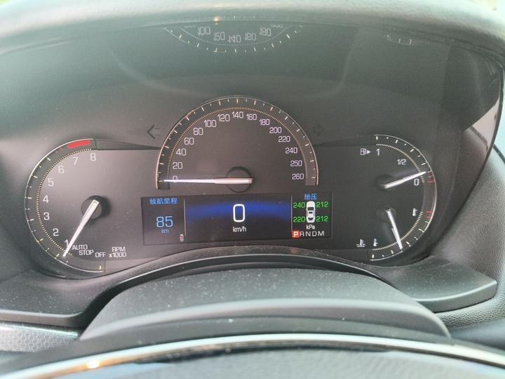 ATS-L 2017 28T Tech photo 4