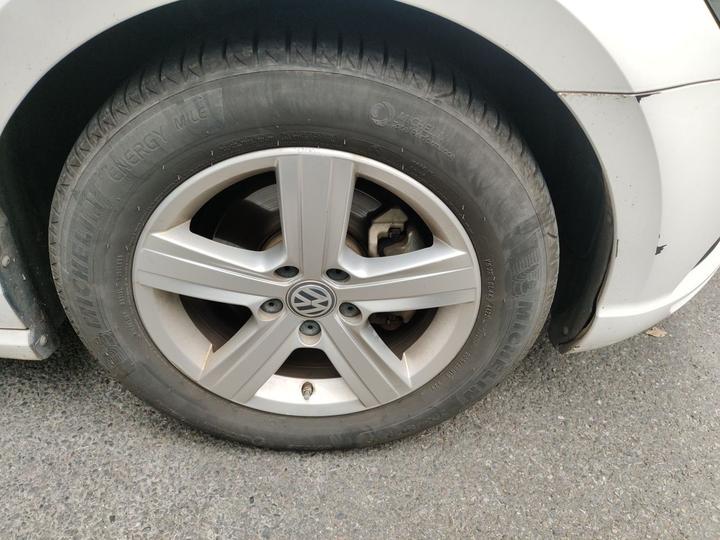 Lamando 2015 230TSI MT photo 8