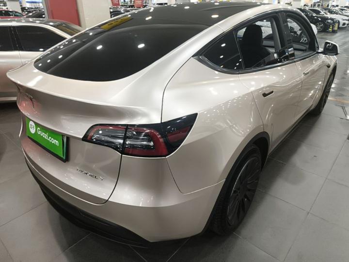 Model Y 2022 Facelift RWD photo 4