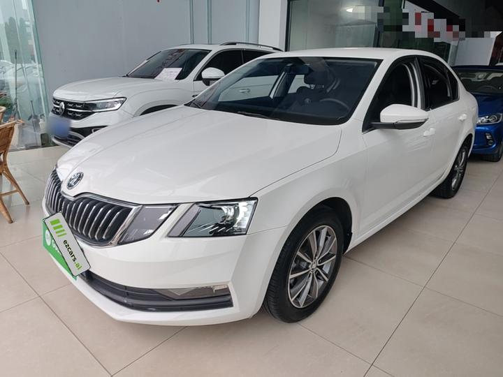 Octavia 2021 1.5L AT Comfort
