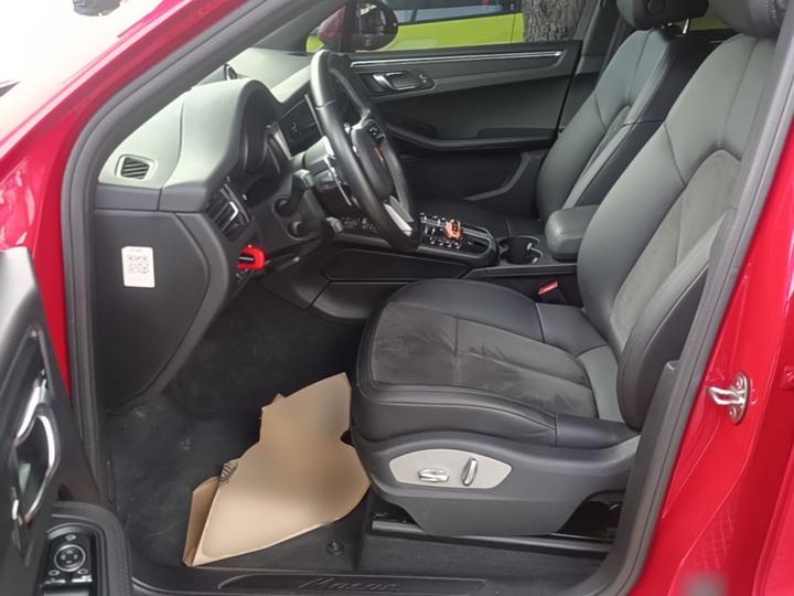 2018 Macan 2.0T photo 6