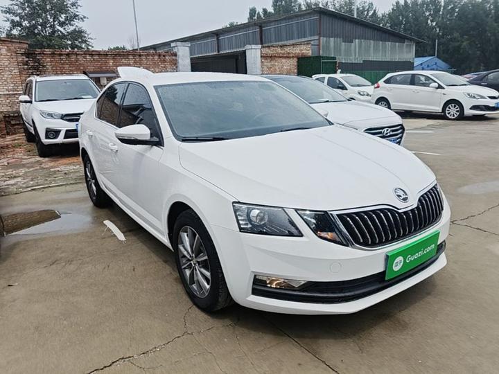 Octavia 2022 1.5L AT Comfort photo 3