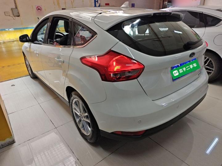 Focus 2017 Hatchback EcoBoost 125 AT Fashion photo 4