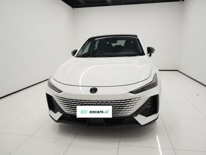 UNI-V 2023 1.5T Premium photo 2
