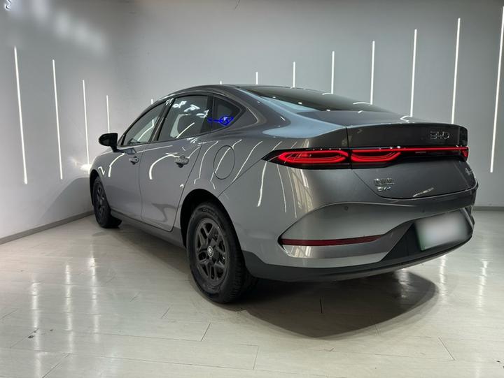Qin PLUS 2026 DM-i 128KM Progressive photo 3
