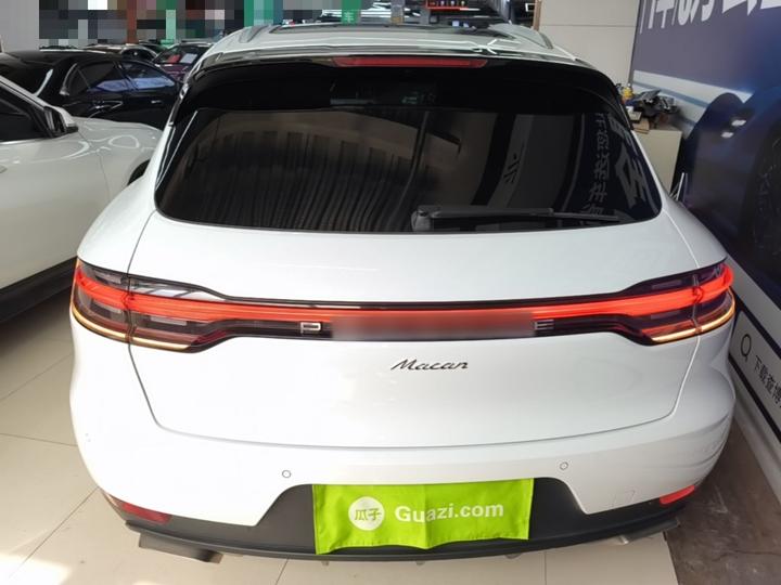 2021 Macan 2.0T photo 3