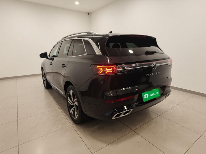 2024 Facelift 380TSI AWD R-Line photo 4