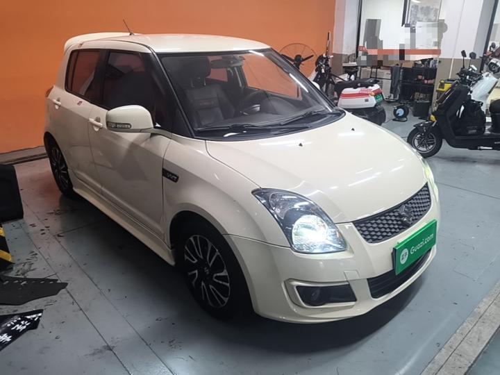 Swift 2013 1.5L AT 20 photo 3