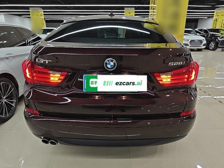 5 SeriesGT 2015 528i Leading photo 5