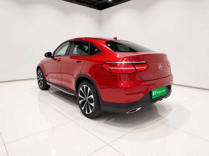 GLC Coupe 2017 GLC 260 4MATIC Coupe SUV photo 4