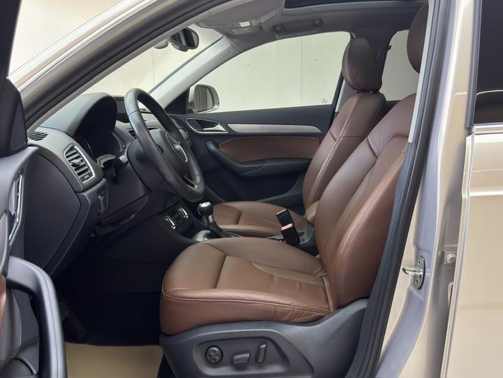 Q3 2015 35 TFSI Progressive photo 6