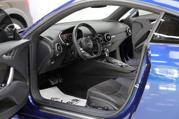 TT 2015 TT Coupe 45 TFSI quattro photo 8