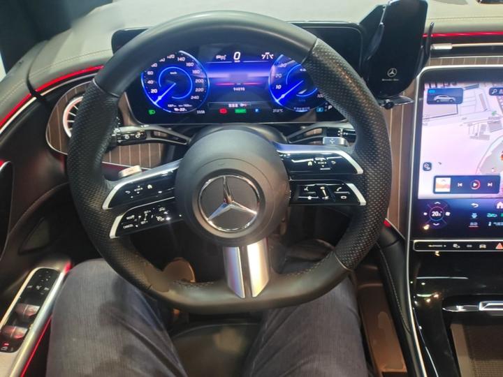 EQE SUV 2024 500 4MATIC photo 2