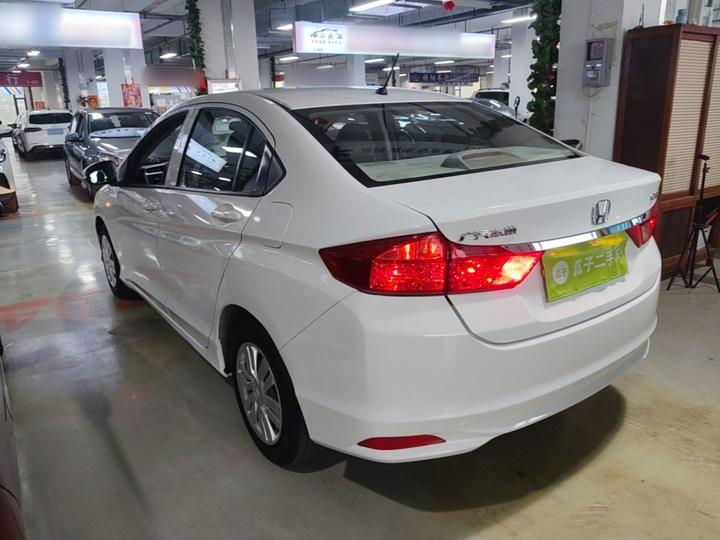 2017 1.5L CVT Comfort photo 4