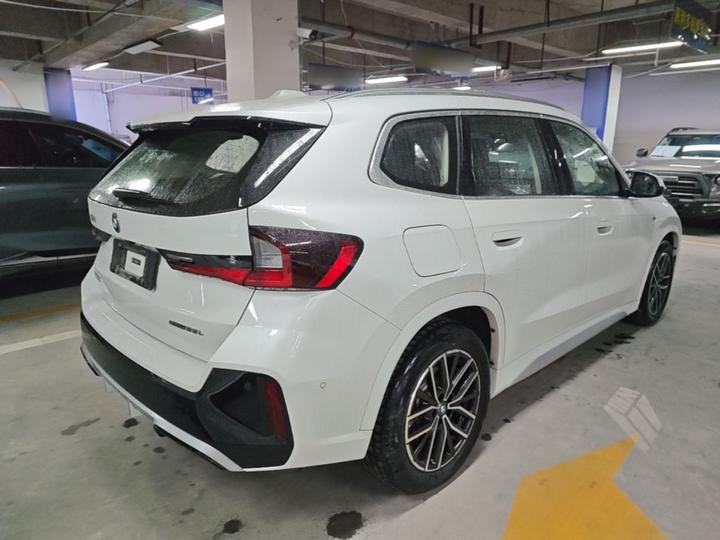 iX1 2025 eDrive25L M Sport Package photo 6