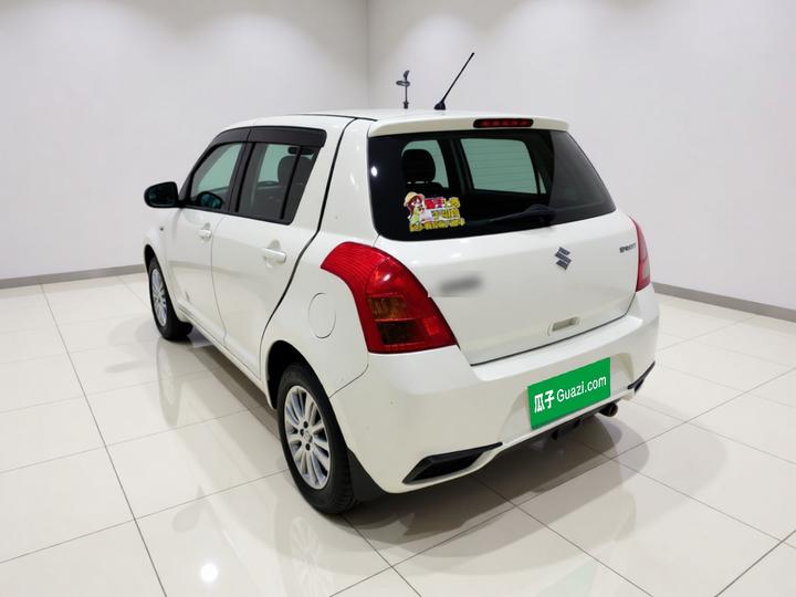Swift 2014 1.3L MT Standard photo 4