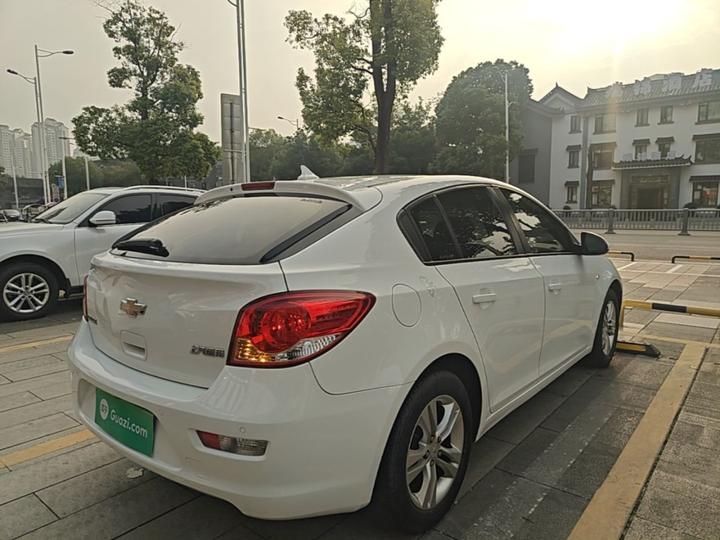 2015 Hatchback 1.6L AT Comfort photo 4