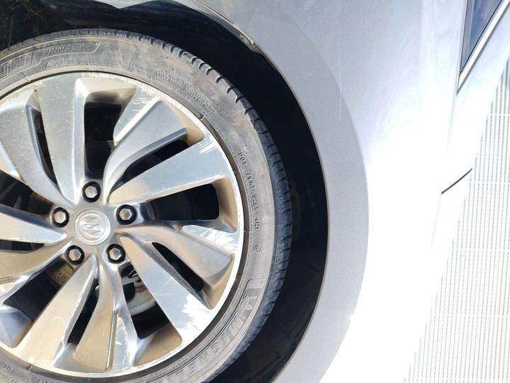 6 2020 PHEV photo 8