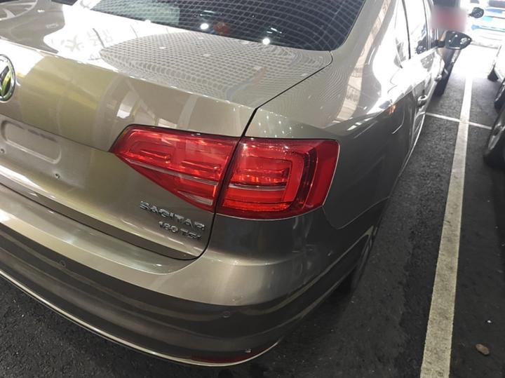 Sagitar 2018 180TSI DSG Exclusive photo 7