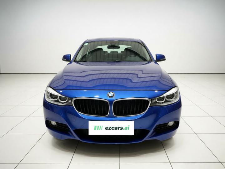 3 SeriesGT 2017 320i M Sport photo 2