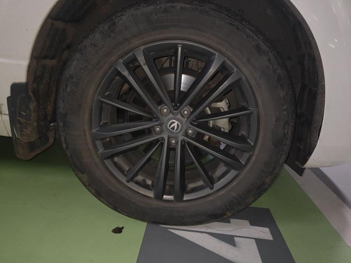 UNI-K 2023 2.0T RWD photo 8