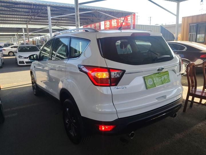 Kuga 2019 EcoBoost 180 RWD China VI photo 4