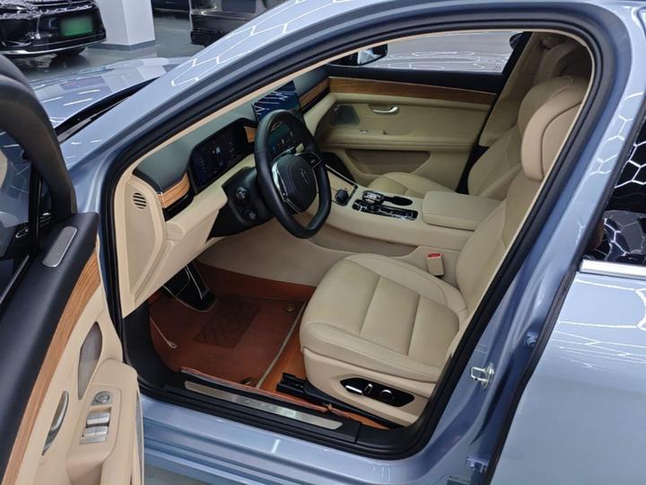 HIMA AITO M5 2023 EREV AWD ADAS photo 3