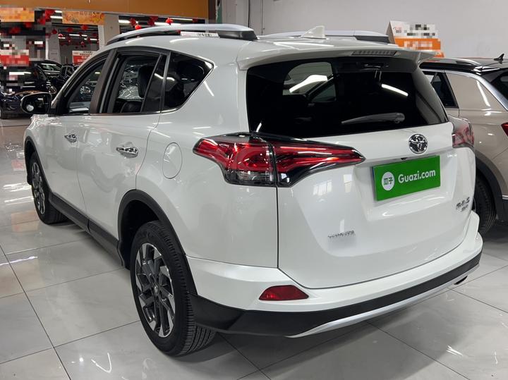 RAV4 2018 2.5L AT AWD Elite i photo 6