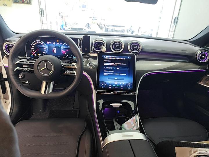 C-Class 2026 C 260 L Sport photo 5