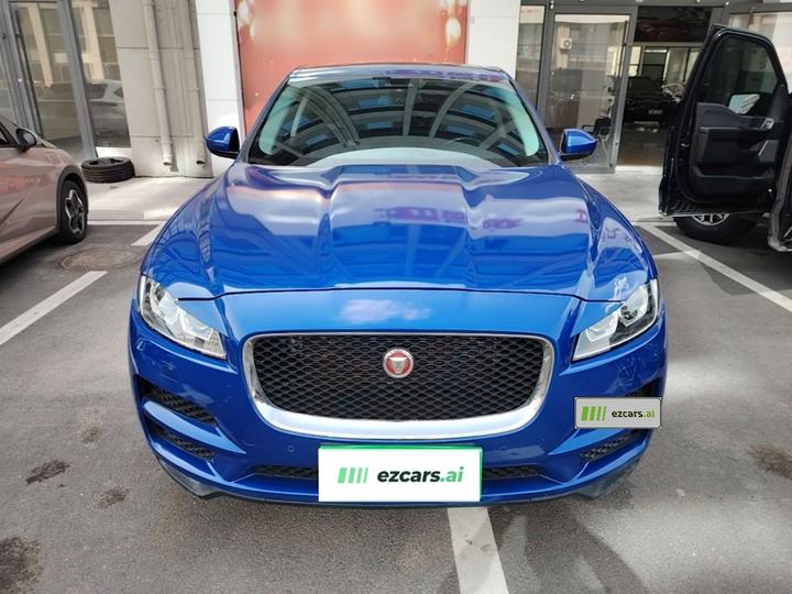 F-PACE 2018 2.0T AWD Exclusive photo 2