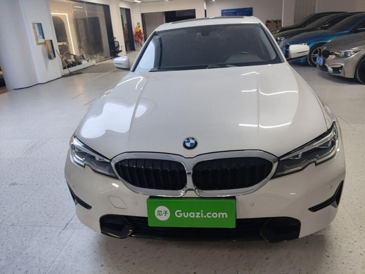 3 Series 2022 Facelift 320i Sport Package photo 2