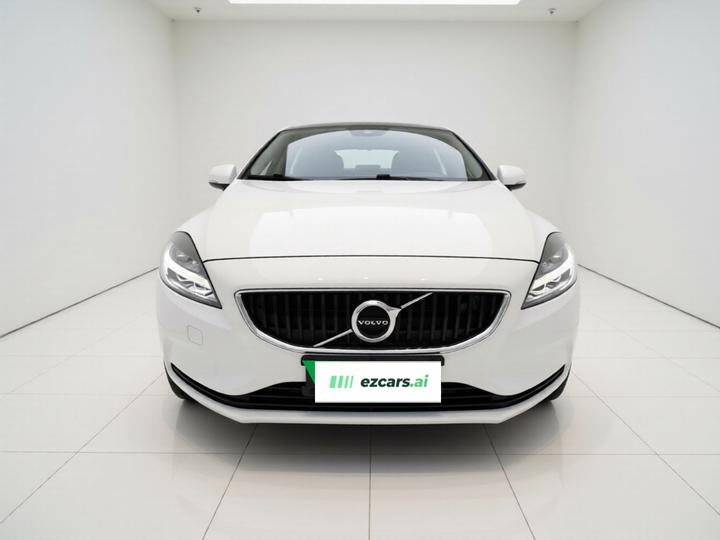 V40 2017 T3 photo 2