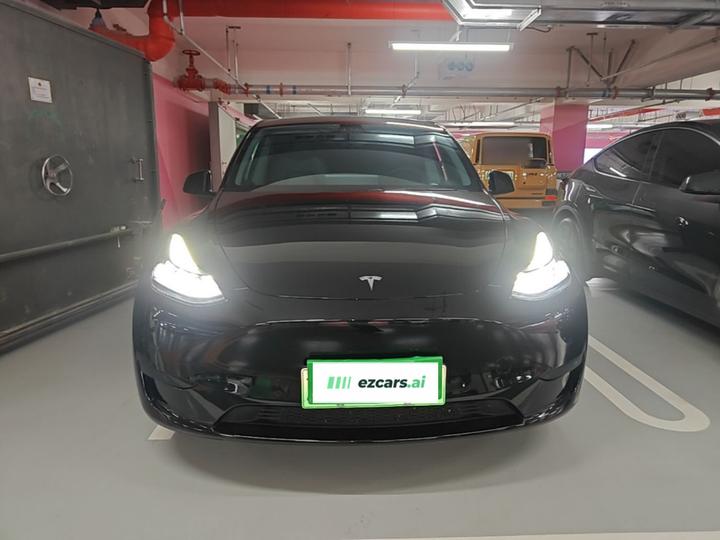 Model Y 2023 RWD photo 2