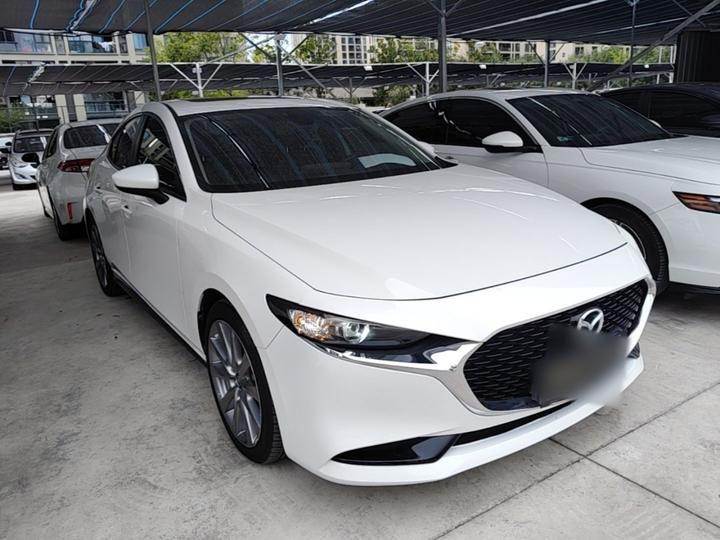 3 Axela 2020 2.0L AT photo 3
