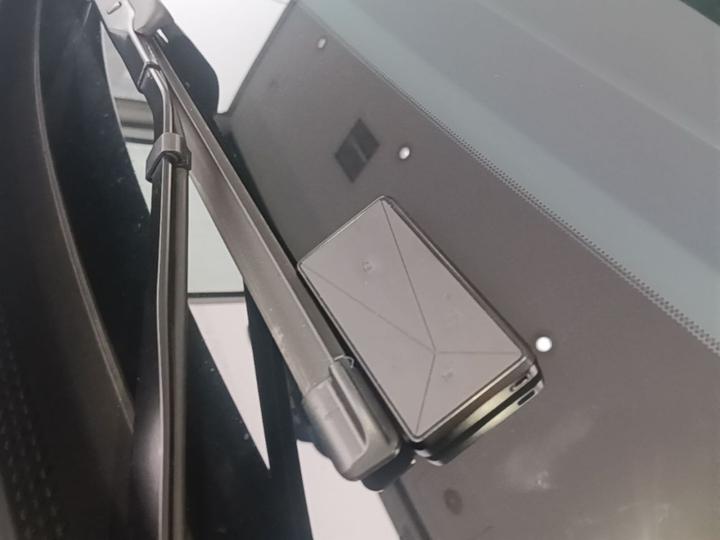 11 2022 Extended Range 5-Seater photo 8