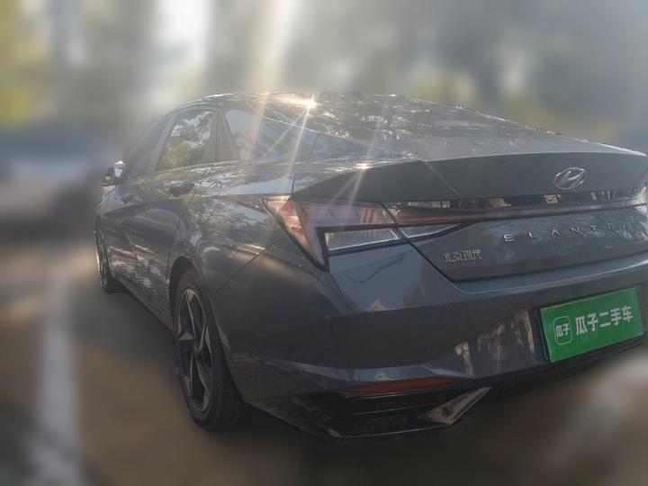 Elantra 2022 1.5L CVT LUX Premium photo 4