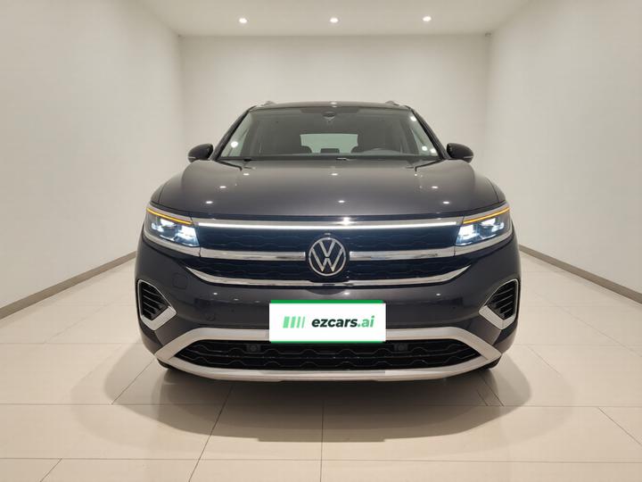 2021 380TSI AWD Flagship photo 2