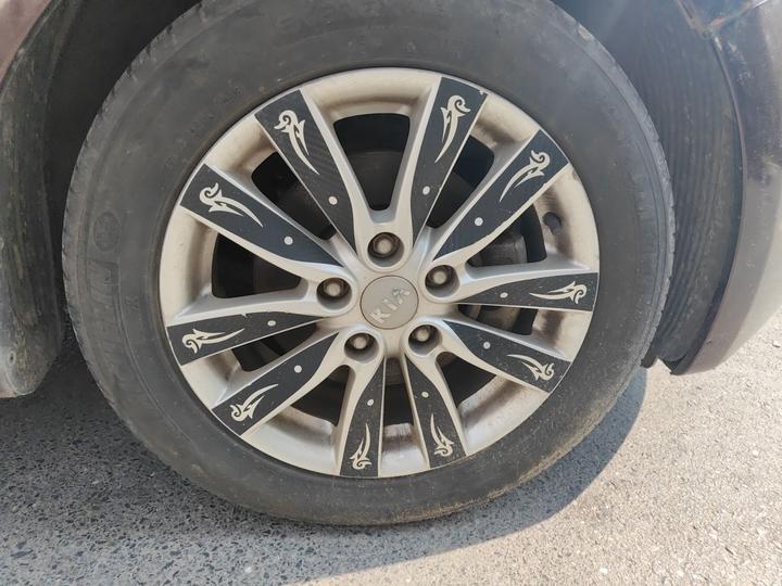 K3 2015 1.6L MT GLS photo 8