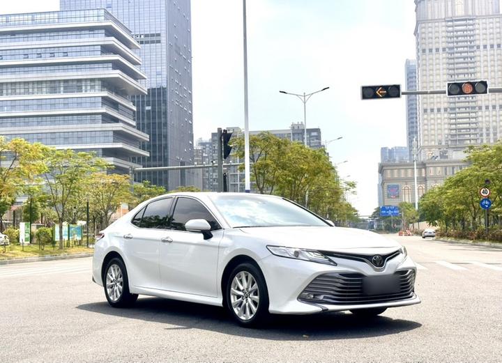 Camry 2019 Facelift 2.0G Luxury photo 3