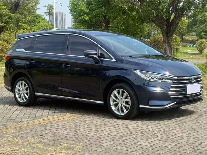 Song MAX 2021 Upgraded 1.5T MT Luxury 7-Seater photo 3