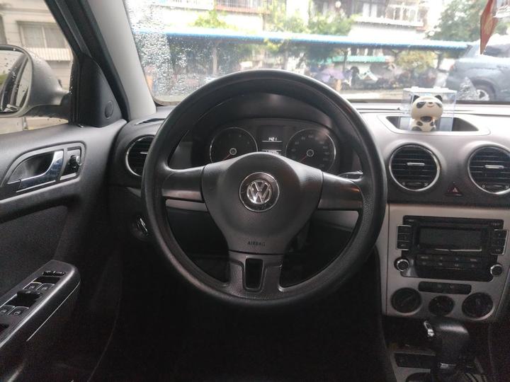 Lavida 2011 1.6L AT photo 3