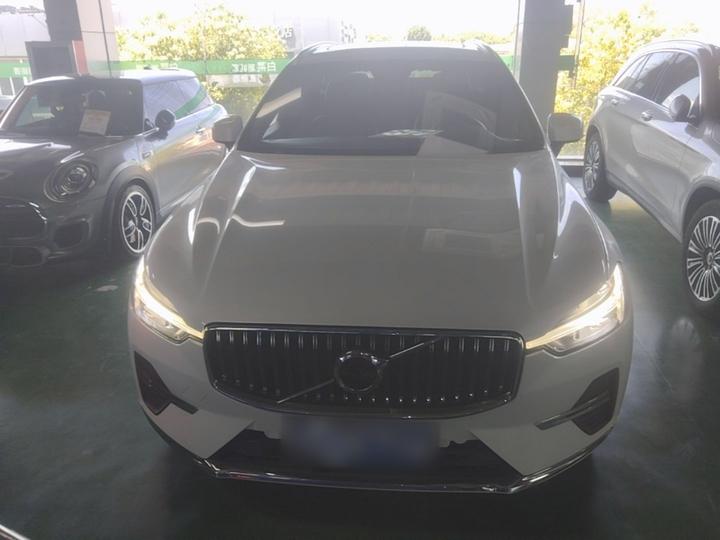 XC60 2022 B5 AWD Luxury photo 2