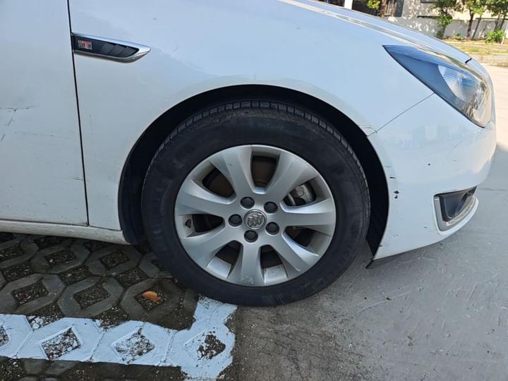 Regal 2015 1.6T Elite Tech photo 8