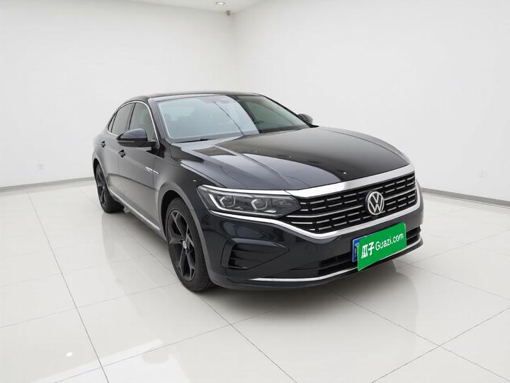Passat 2024 380TSI Luxury photo 3