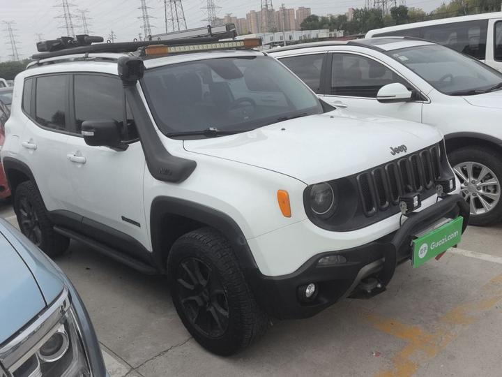 Renegade 2017 180TS AT AWD photo 4